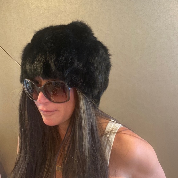Adrienne Landau Fur Hat - Picture 1 of 4